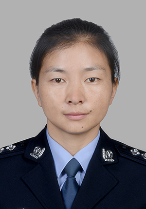 刘红艳 女,汉族,1985年3月生,大学学历,中共党员,2009年1月参加工作